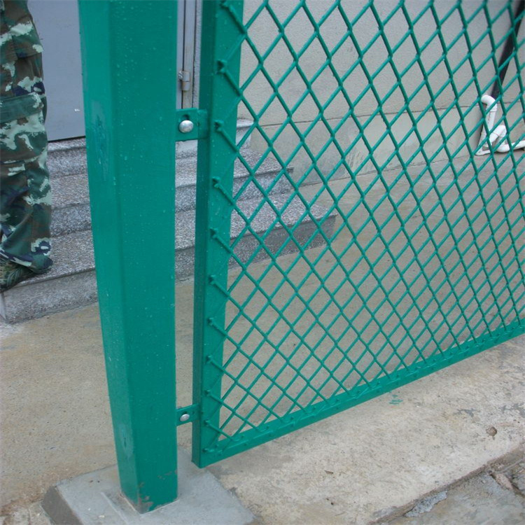 上海鋼板網(wǎng)圍欄